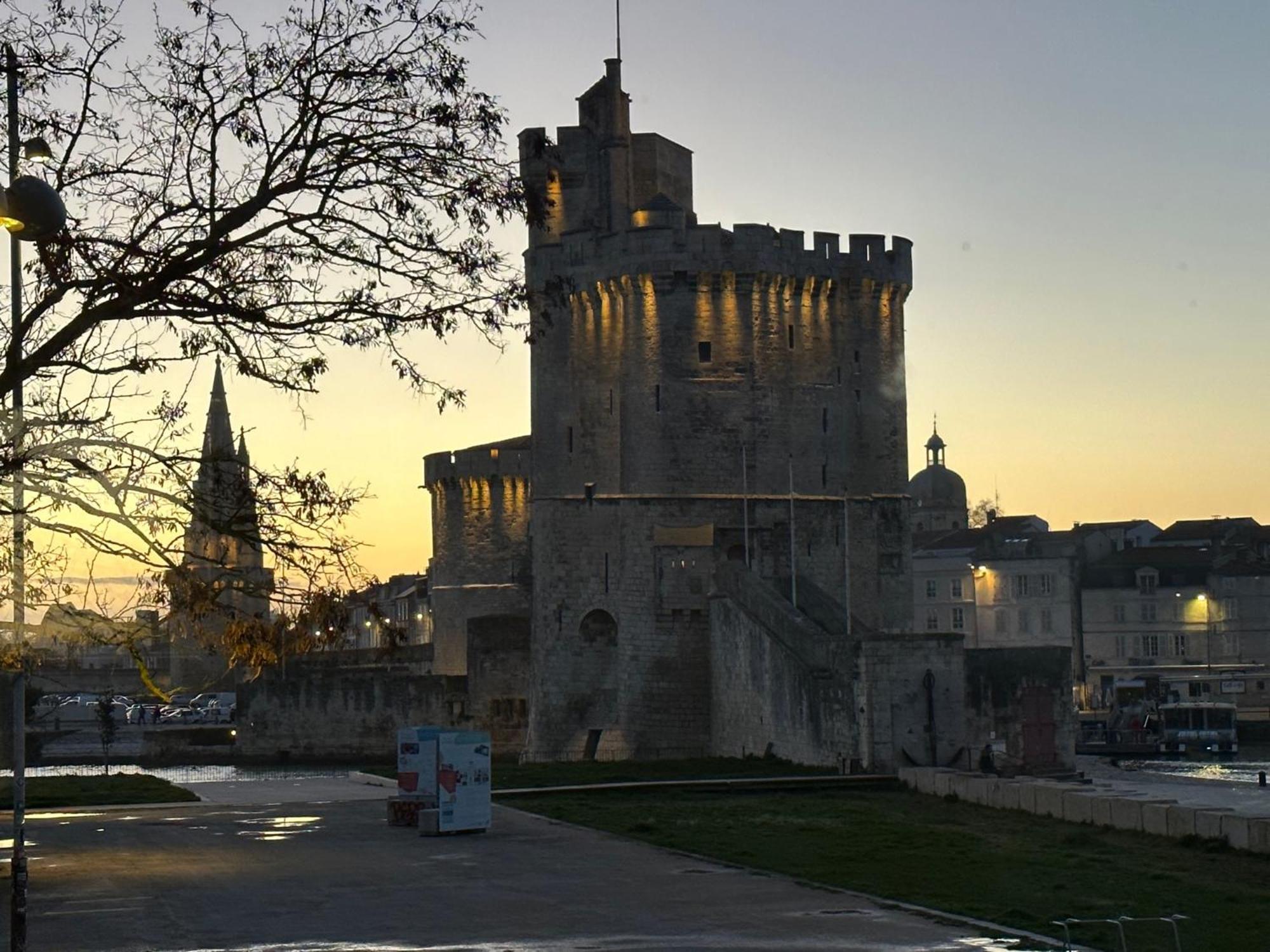 Apartmán Les 3 Tours Et Parking La Rochelle  Exteriér fotografie